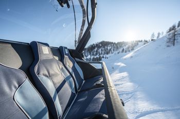 47 Lifte gibt es im Snow Space Salzburg. Darunter auch viele moderne Sessellifte, wie hier am Sonntagskogel.
