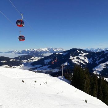 Die neue Bahn bringt Wintersportler schneller, moderner und komfortabler auf den Schatzberg.