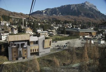 Für die neue Freccia nel Cielo Gondel wird auch die Talstation in Cortina modernisiert.