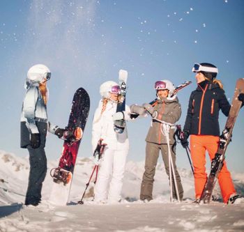 Die Ski-Outfits von Rossignol sind richtige Eyecatcher auf der Piste.