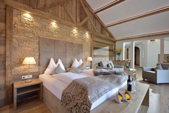 Vielfältige Unterkünfte bieten dir einen perfekten Rückzugsort nach einem aktiven Tag auf der Piste.