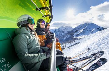 Genieße deinen stressfreien Skiurlaub in Schladming-Dachstein.