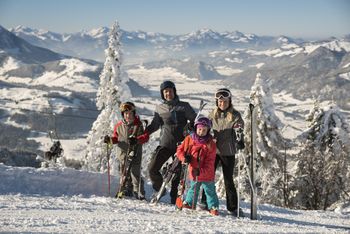 Insbesondere für Familien mit Kindern bietet der Kaiserwinkl tolle Pisten und verlockende Angebote.
