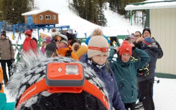 Eine Stirnlampe sollte sich immer im Rucksack befinden.