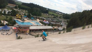 In order to have fun skiing down the sand dune, certain skiing skills are necessary.