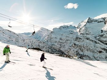 Anspruchsvolle Skifahrer und Snowboarder kommen in Saas-Fee voll auf ihre Kosten.