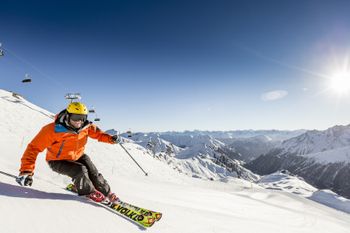 Genieße zum Saisonstart die bestens präparierten Pisten in Samnaun!