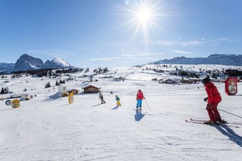 Übungsareale und die actionreiche Hexen-Tour sorgen für jede Menge Winterspaß bei den Kleinsten.