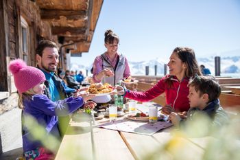 Ob Familie, Actionheld oder Genießer - Mach jetzt mit und gewinne den phantastischsten Winterurlaub deines Lebens!