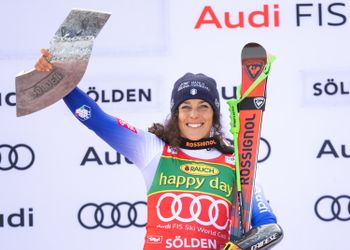 In Sölden holte sie letztes Jahr ihren ersten Saisonsieg und am Ende gewann sie auch den Gesamtweltcup: Federica Brignone.