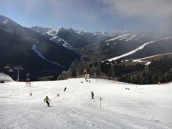 Endlich wieder die Pisten hinunterwedeln.