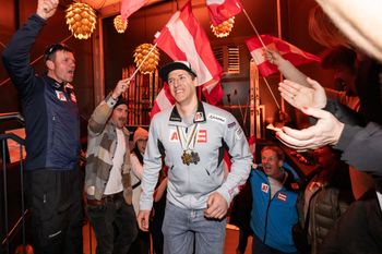 Raphael Haaser beim Weltmeisterempfang im Home of Snow.