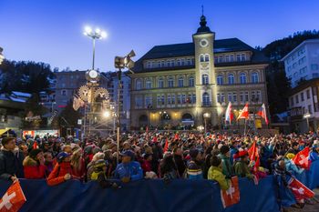 Ein großes Rahmenprogramm wird während der beiden WM-Wochen auch in der Fußgängerzone von St. Moritz geboten.