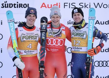 Marco Odermatt gewinnt vor Franjo von Allmen und Ryan Cochran-Siegle.