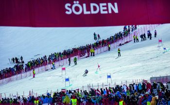 Tausende Fans standen in den Vorjahren an der Strecke sowie im Zielbereich. Das wird heuer in Sölden sicher nicht mehr der Fall sein.
