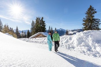 Auf vier ausgeschilderten Winterwanderwegen kannst du das Ski Juwel abseits der Pisten erkunden.