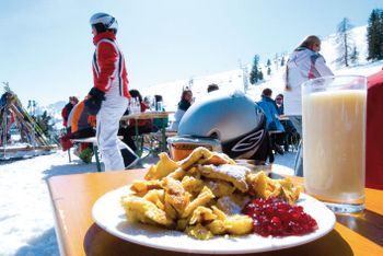 Die perfekte Stärkung für einen langen Skitag: selbst gemachter Kaiserschmarrn.