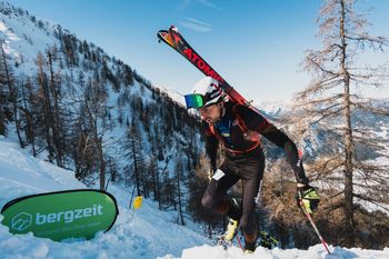 Die Strecken enthalten immer wieder auch Passagen, die man nur zu Fuß oder mit Steigeisen bewältigen kann.