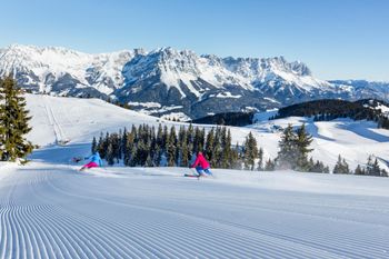 Über 284 Pistenkilometer und 90 moderne Bahnen hat die SkiWelt Wilder Kaiser - Brixental zu bieten.