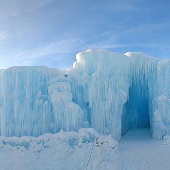 Die beeindruckenden Ice Castles in Edmonton