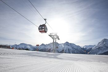 Breite Pisten und entsprechende Schutzmaßnahmen sorgen im Winter 2020/2021 für ein sicheres Gefühl im Skiurlaub.