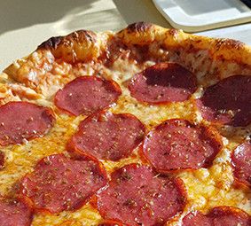 Einfach köstlich: frisch gebackene Pizzen im Sunny Mountain Restaurant