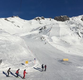 Zu den teuersten Skigebieten in Deutschland gehört seit dieser Saison auch das Nebelhorn in Oberstdorf. 47 Euro sind hier für den Tagespass fällig. 3,50 Euro mehr als in der vergangenen Saison.