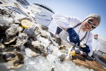 Beim Sterne-Cup der Köche zeigen Spitzenköche auf- und abseits der Pisten ihr Können.