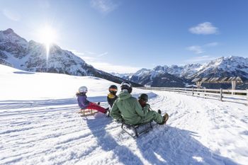 Im Stubaital gibt es ein fulminantes Angebot an Rodelbahnen.