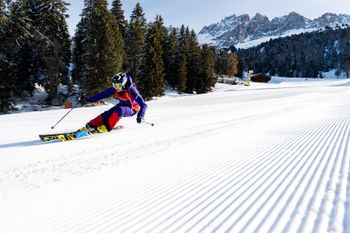 In Obereggen gehst du als Erster auf die Piste!