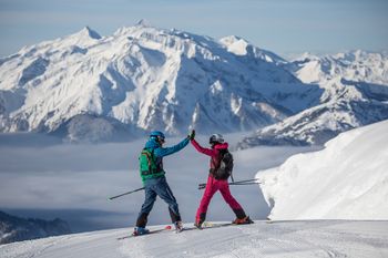 High Five am Berg! Mit dem Frühkäuferbonus kannst du sogar noch richtig sparen.