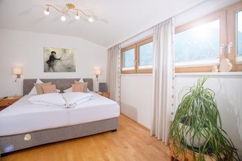 Schlafzimmer im Apartment AchenSeeLoft