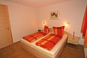 Doppelzimmer / jedes mit eigener Dusche/WC