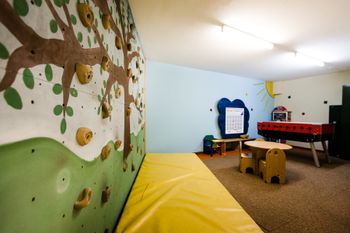 Kinderspielraum mit Billardtisch 24/7 geöffnet!