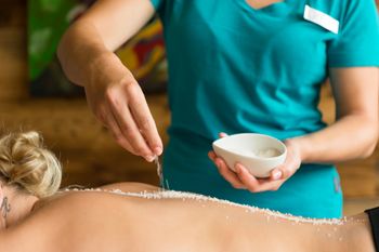 Körperpeeling im LEONARIUM