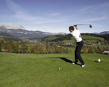 18 Loch Golfplatz mit Driving Range