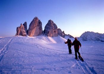 Schneschuhwandern zu den Drei Zinnen