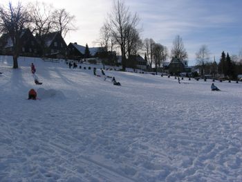 Rodelhang direkt am Haus