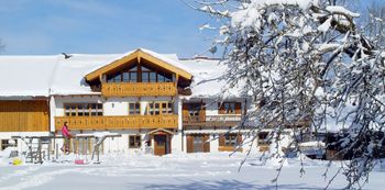 Schnee und Sonne auf dem Streidlhof!