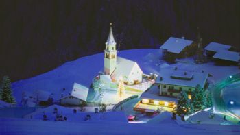 Unser Dorf in einer kalten Winternacht