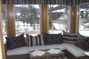 Wintergarten mit MiniHiFi & TV