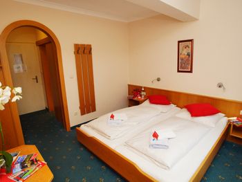 Doppelzimmer - first mountain Hotel Kaprun