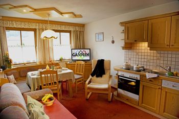 Wohnraum Appartement Blumenwiese