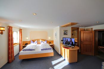 Doppelzimmer Nr. 1 mit Balkon im Gatterhof