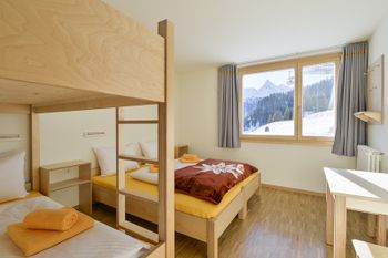 Familienzimmer mit Bergblick