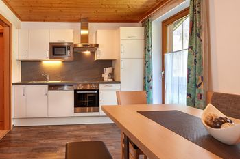 komplett ausgestattete Wohnküche