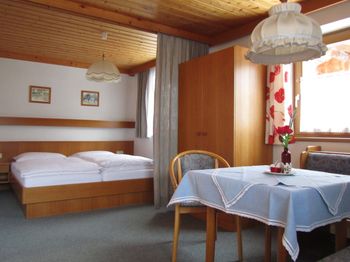 Appartment mit Wohn-Schlafraum