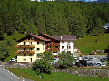 Detaillierte Infos zur Unterkunft Hotel Cornelia