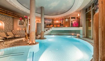 Indoor Pool im eva,VILLAGE