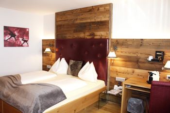 Detaillierte Infos zur Unterkunft Hotel Kristall